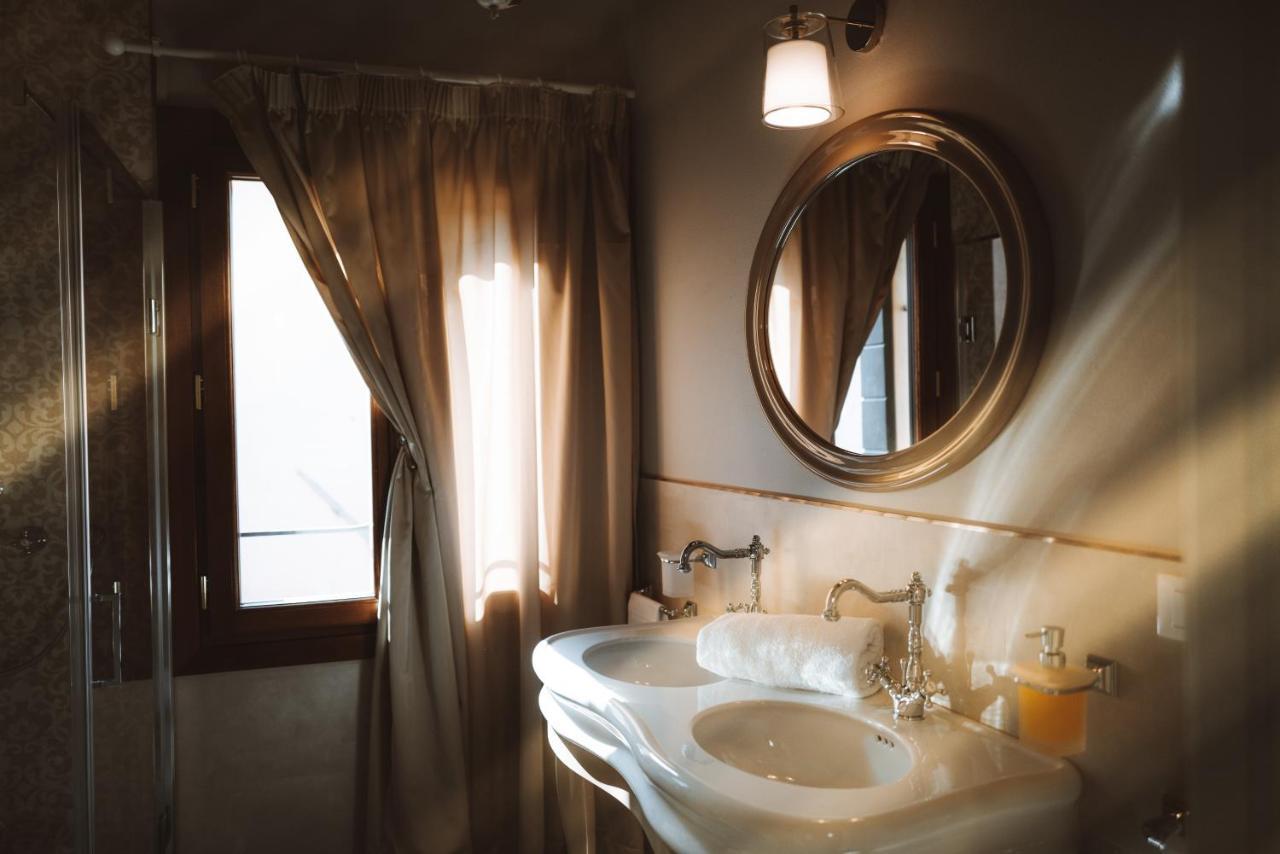 Casa Virginia Direct At The Canal Cannaregio With Own Roof Terrace Венеція Екстер'єр фото