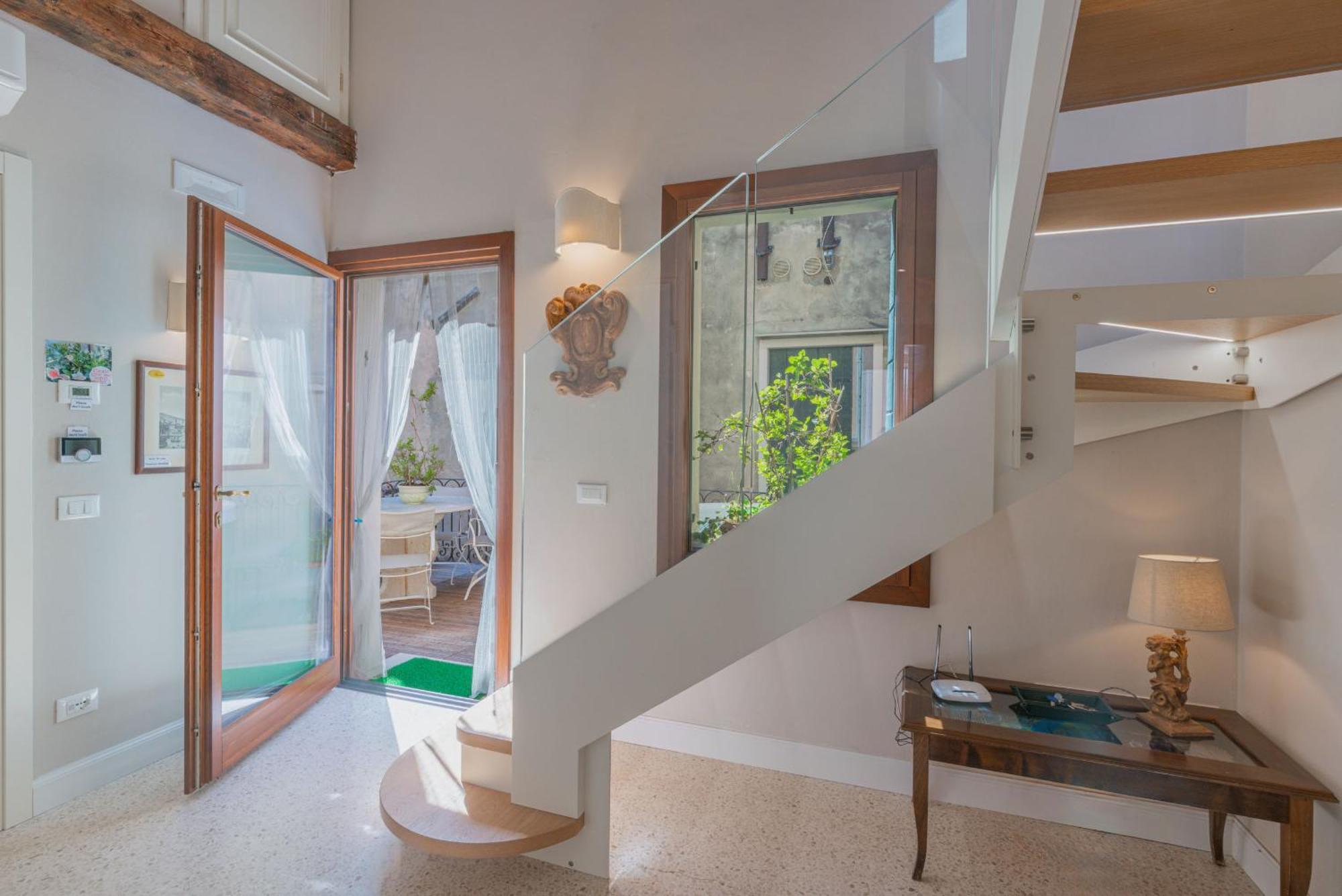 Casa Virginia Direct At The Canal Cannaregio With Own Roof Terrace Венеція Екстер'єр фото